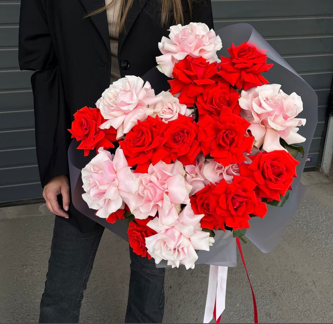 Luxury 24 Red Rose Arrangement | Amour Grand Premium Roses in Statement Vase | Luxury Valentine Rose Delivery